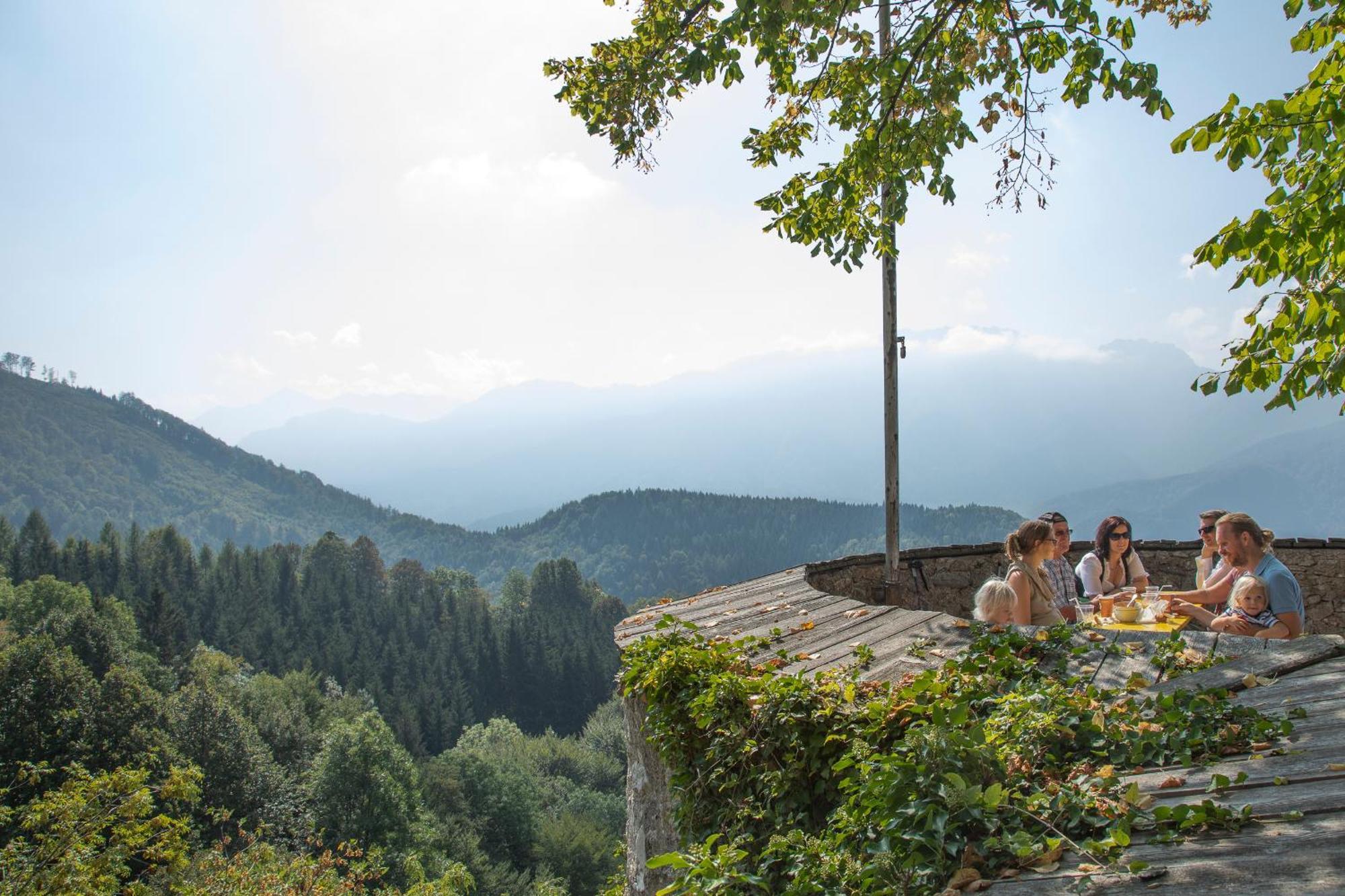 فندق Burg Altpernstein Micheldorf in Oberösterreich المظهر الخارجي الصورة