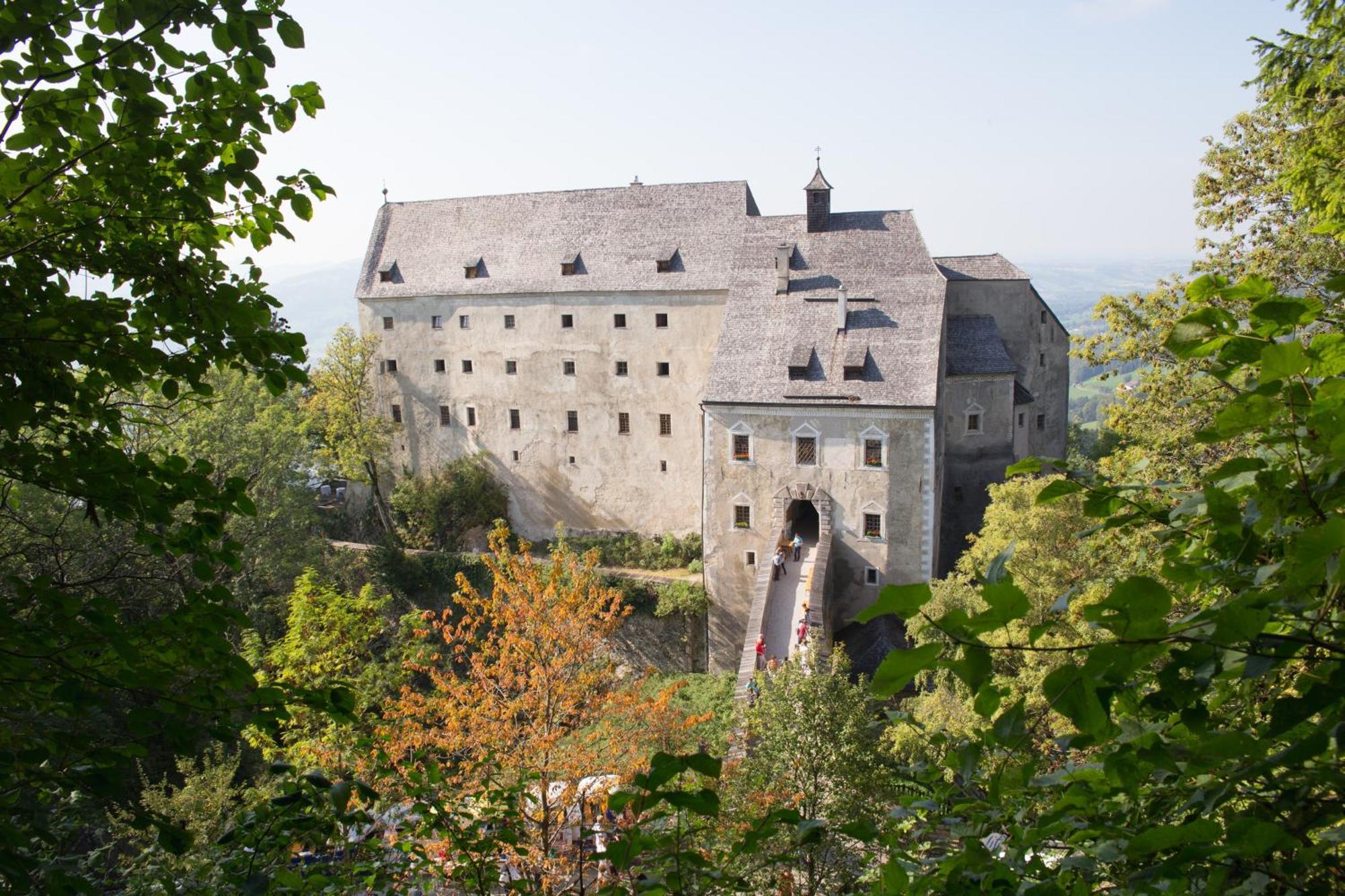 فندق Burg Altpernstein Micheldorf in Oberösterreich المظهر الخارجي الصورة